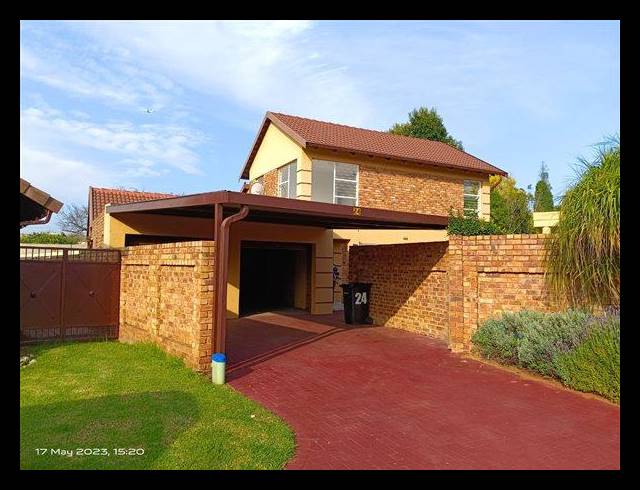 4 BEDROOM CLUSTER FOR SALE IN GLEN MARAIS